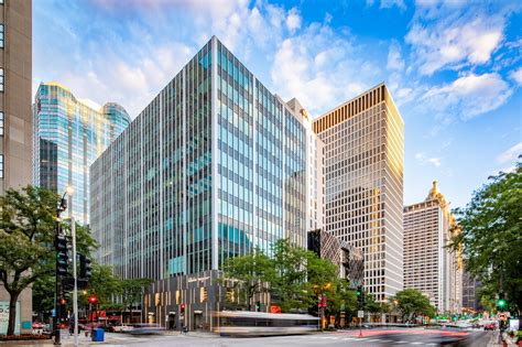 645 N Michigan Ave, Chicago, IL 60611 .